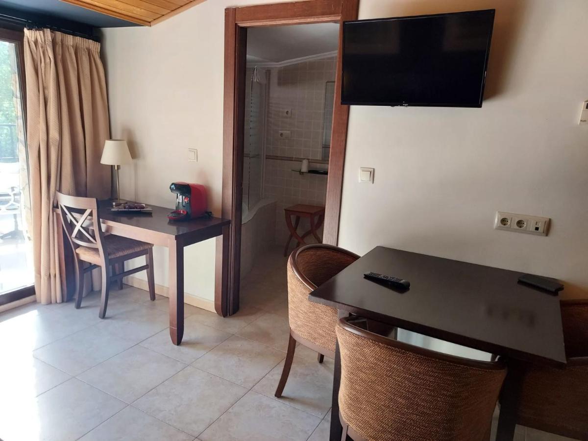 Hotel Masia El Molinete Mora de Rubielos Luaran gambar